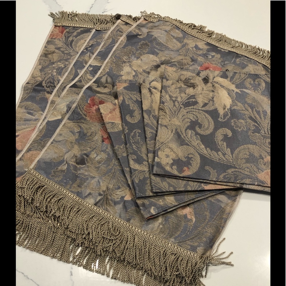 4 Placemat and Napkin Set